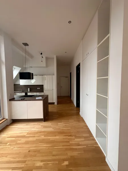 Exklusive 4-Zimmer-Dachgeschosswohnung mit großzügiger Terrasse — photo 1